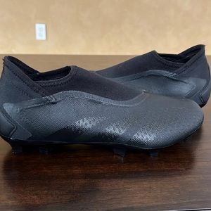 ADIDAS PREDATOR ACCURACY.3 LACELESS FIRM GROUND SOCCER CLEATS